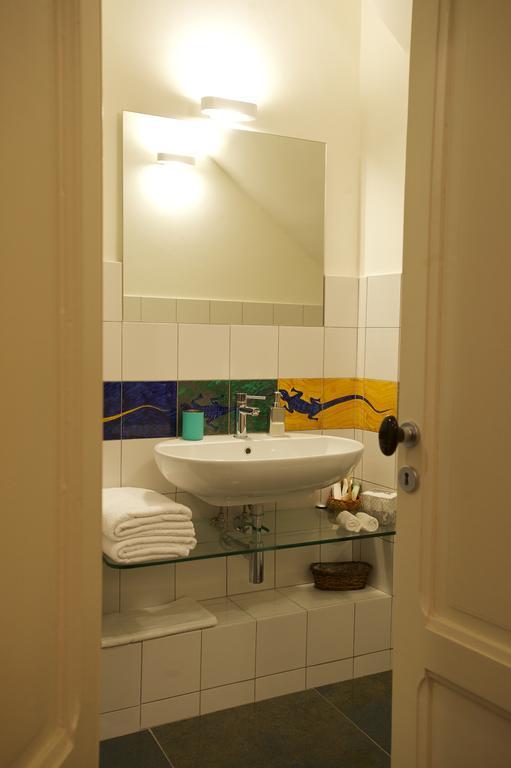 Haripergo Apartment Salerno Ruang foto