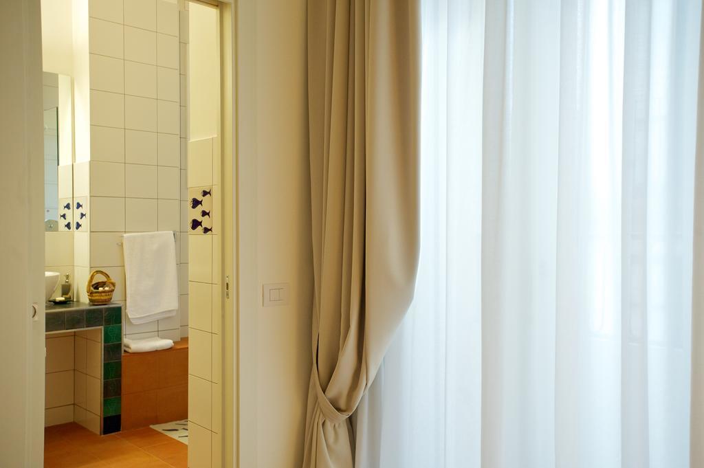 Haripergo Apartment Salerno Ruang foto