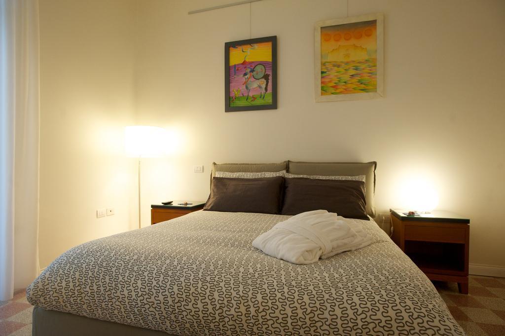 Haripergo Apartment Salerno Ruang foto