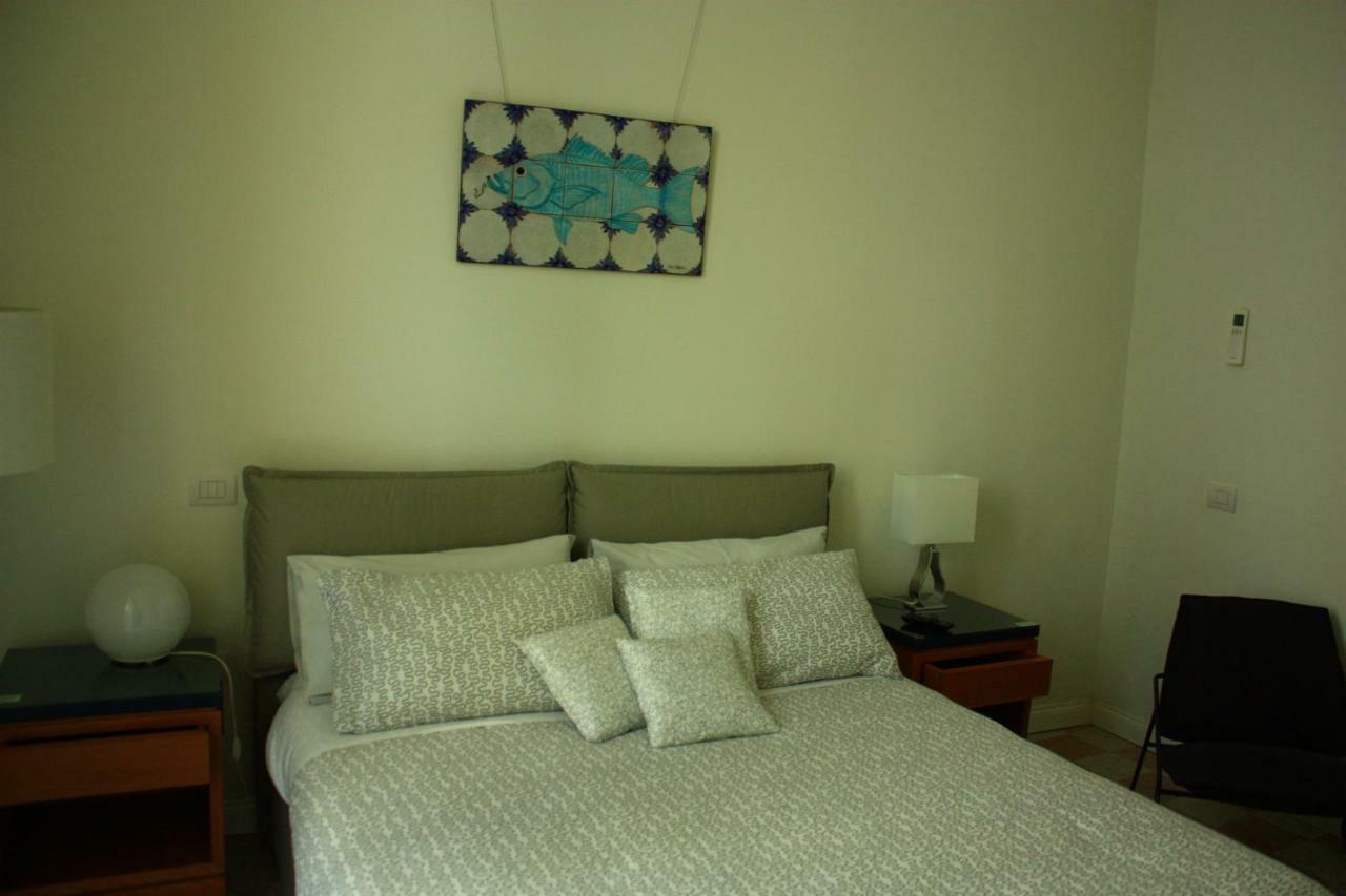 Haripergo Apartment Salerno Bagian luar foto
