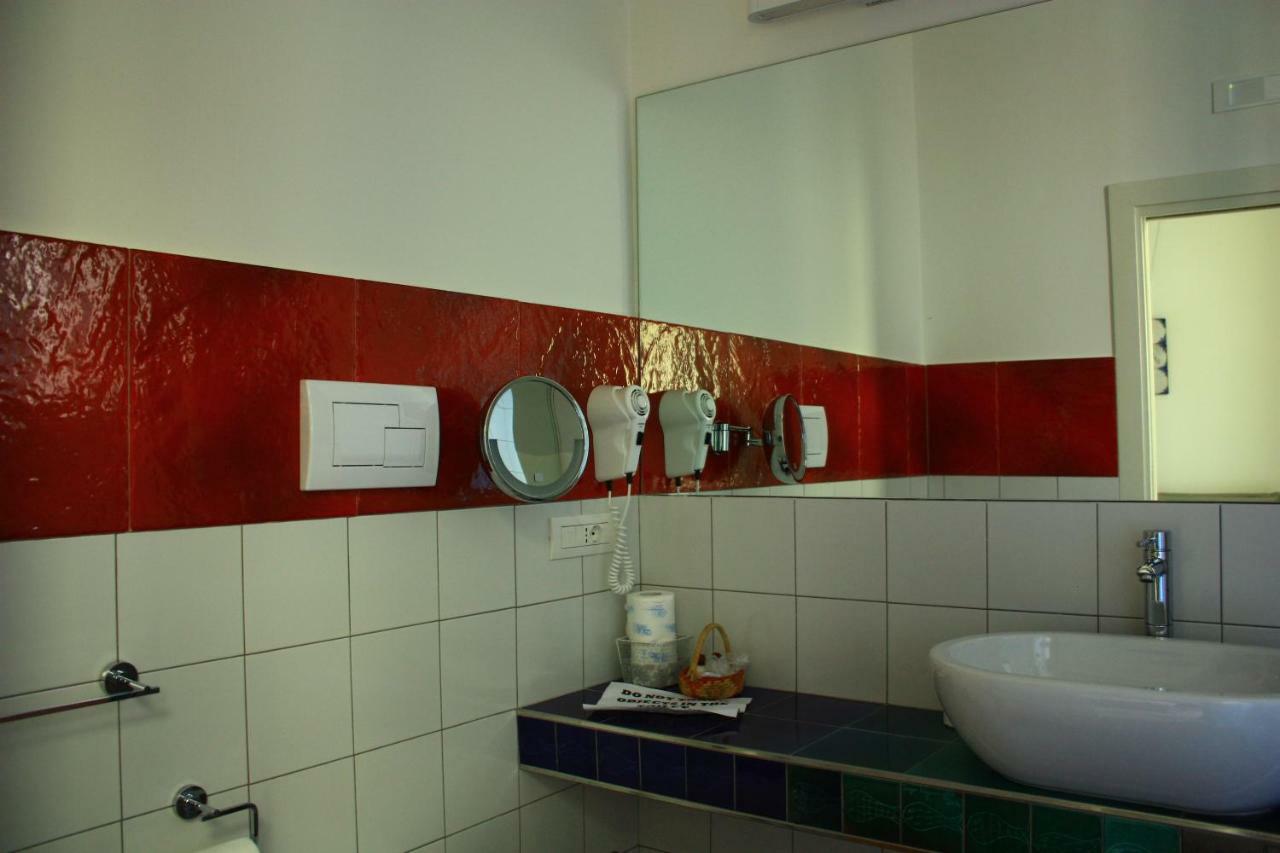 Haripergo Apartment Salerno Bagian luar foto