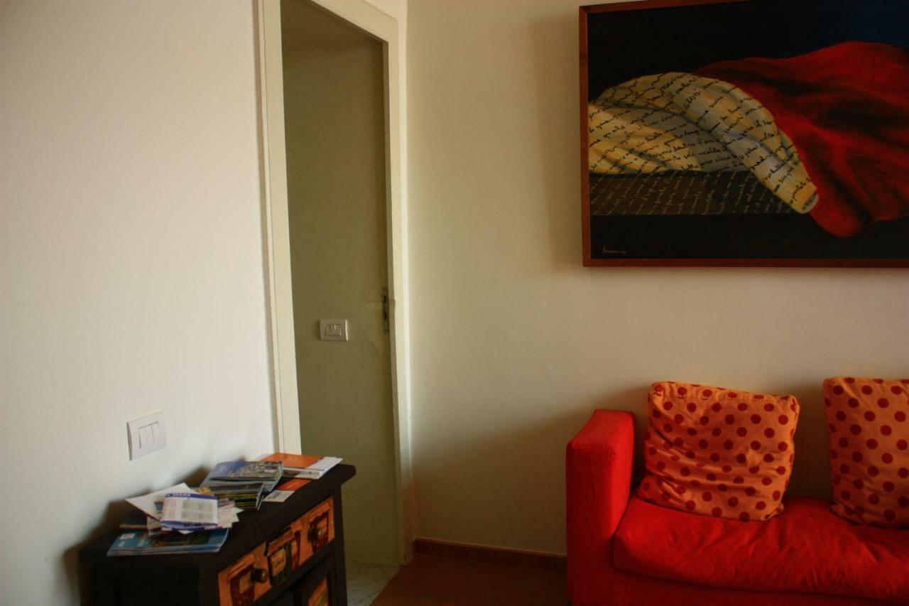 Haripergo Apartment Salerno Bagian luar foto